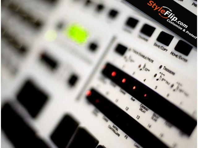 Emu MP-7 Styleflip Custom Skin White - Closeup