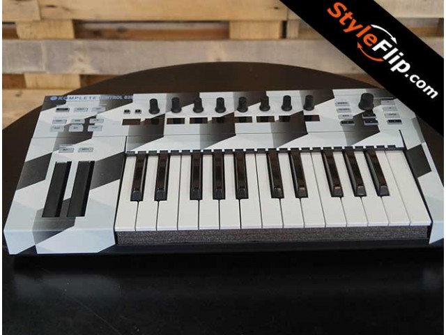 Native Instruments Komplete Kontrol Cubed Custom Skin