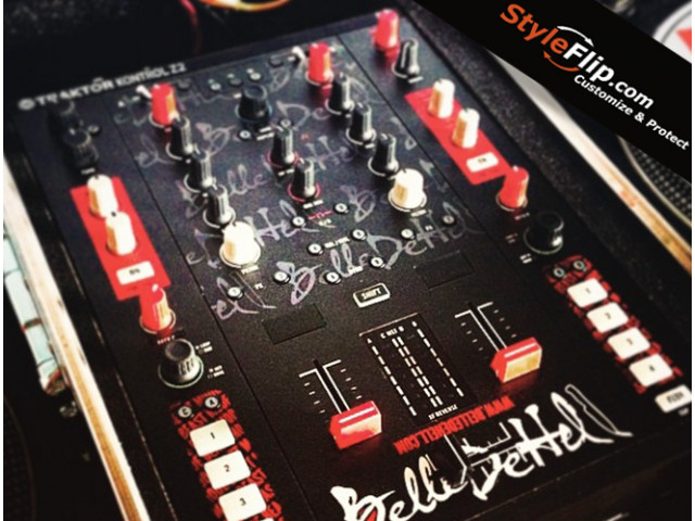 Native Instruments Traktor Kontrol Z2 Custom Black Red Decal