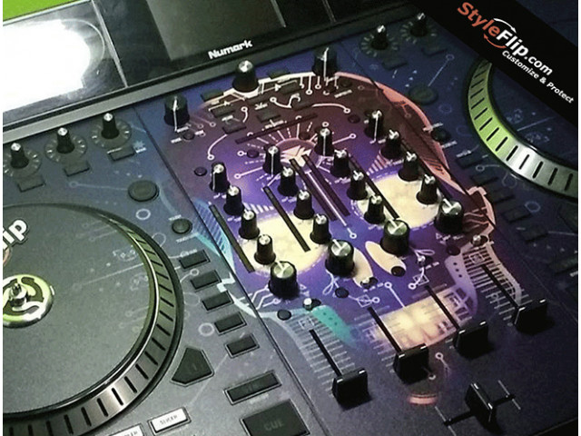 Numark NZ7 3 Skull Sergio DJ Custom Skin