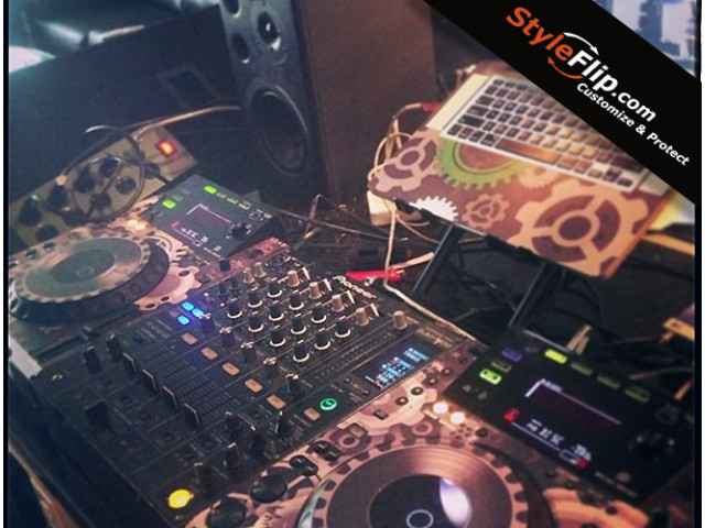 Pioneer CDJ 2000 Nexus Styleflip Custom Skin Johnny Gear