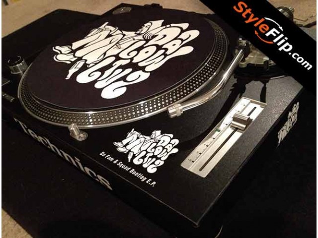 Technics SL-1210 MK2 Custom Black Skin And Slipmat