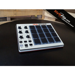 Akai MPD 218 Classic Look Top