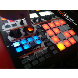 Native Instruments Maschine Mk1 & Mk2 Decal Design B&W Skull